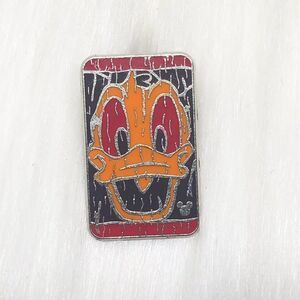 🔮 5/$25 Disney‎ Donald Duck Tiki Face Pin